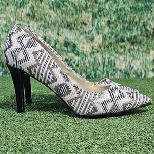 TORTA CALIENTE | ZARA SHIMMER AZTEC PUMPS